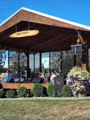 14 Acres Vineyard & Winery